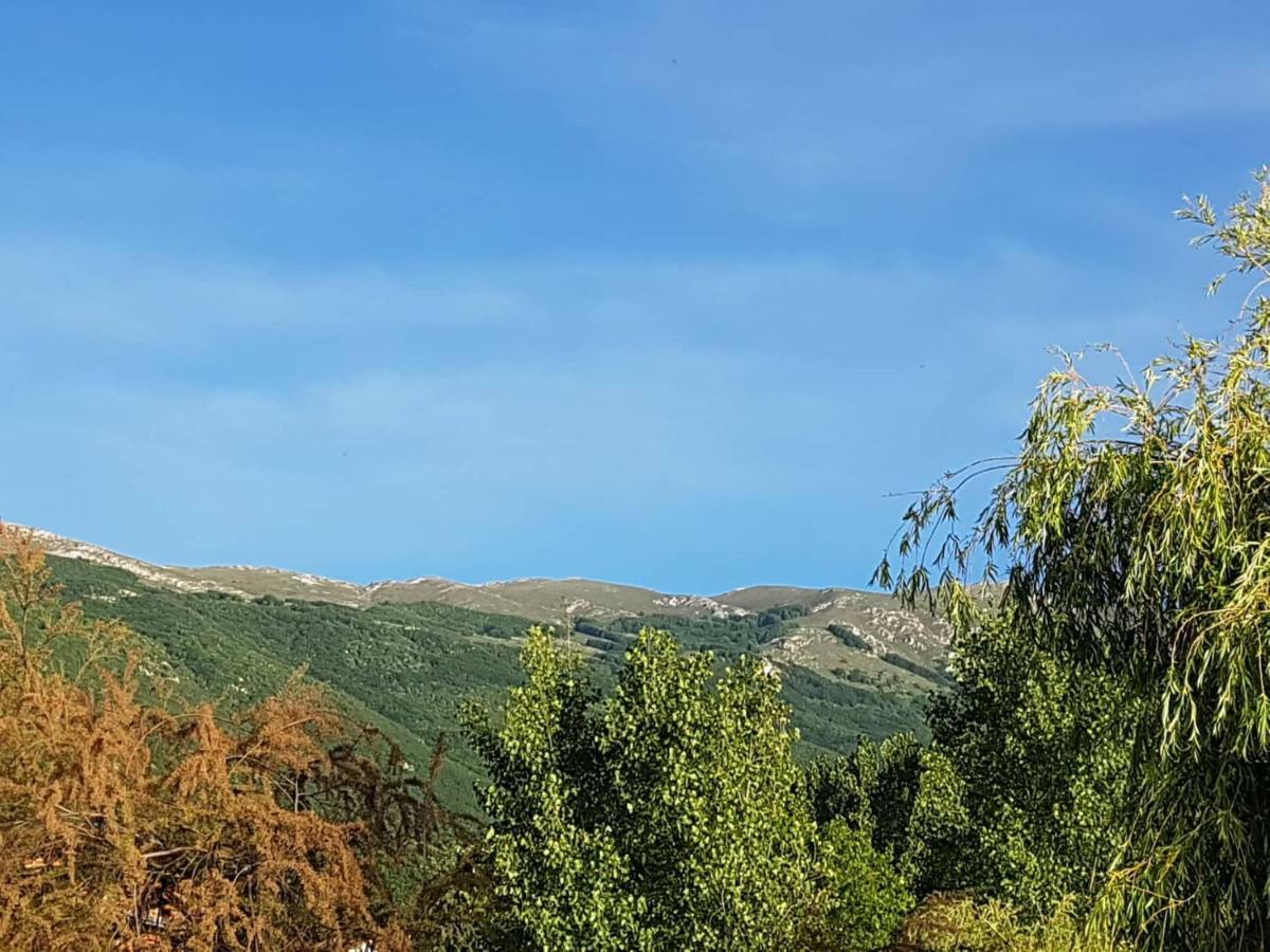 Et Larum Peštani 외부 사진